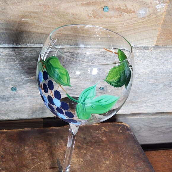 Hand Painted Red Wine Glass - Grapes - Picture 2 of 3